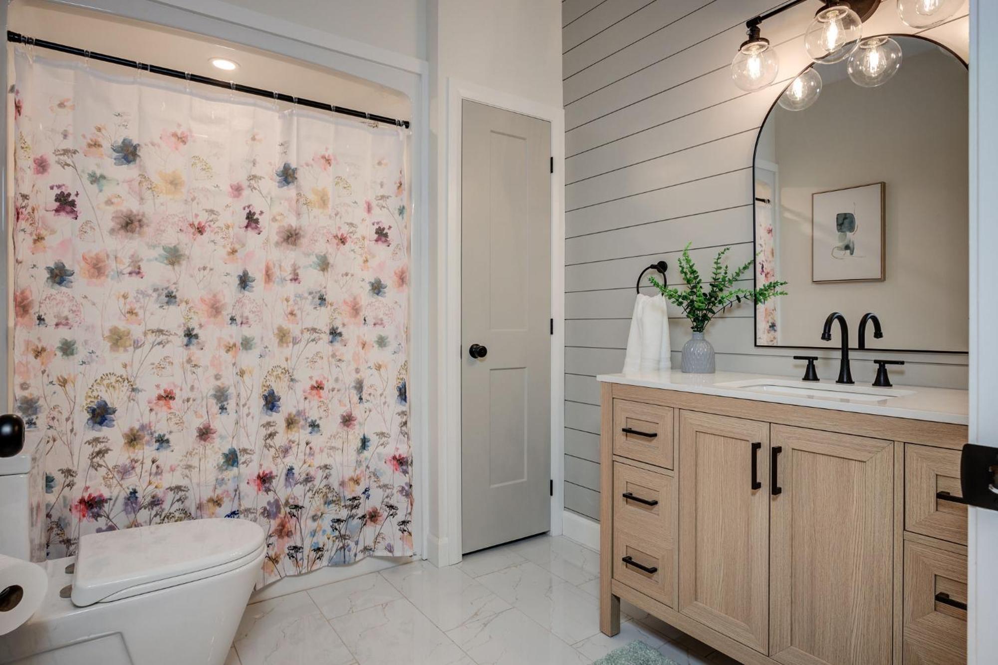 Chic Suite By Westlynn Little Current Exterior foto