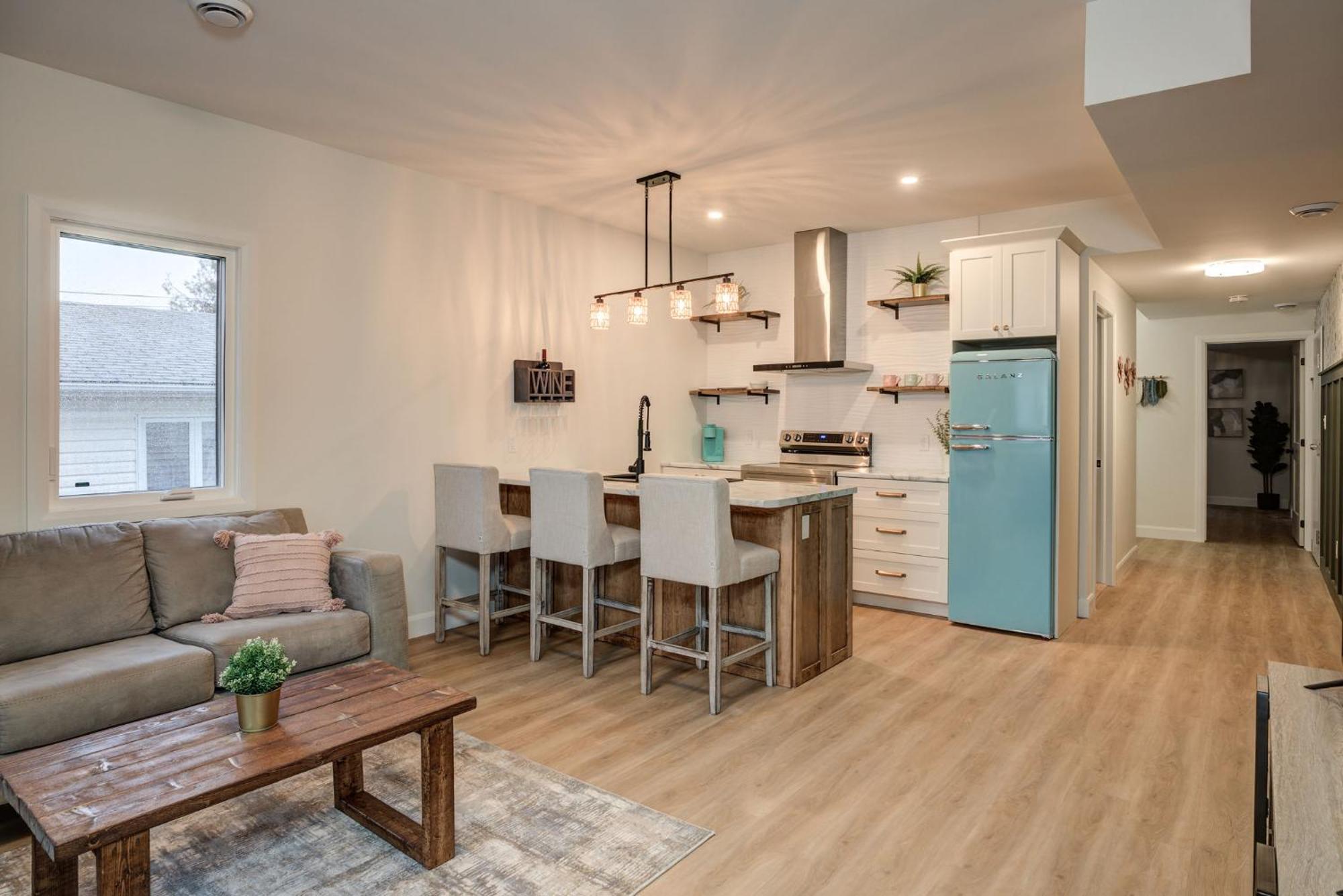 Chic Suite By Westlynn Little Current Exterior foto